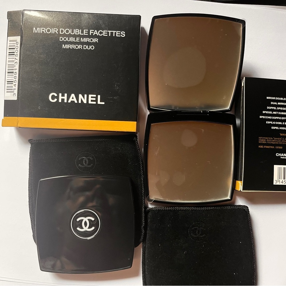 NIB Black Chanel Compact Mirror Double sided Black Velvet CC Dust Bag Pouch
